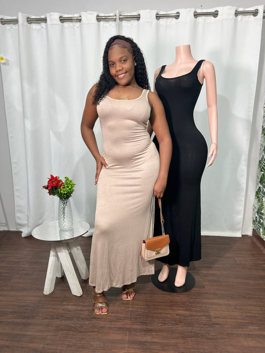 PLAIN SCOOP NECK MAXI DRESS